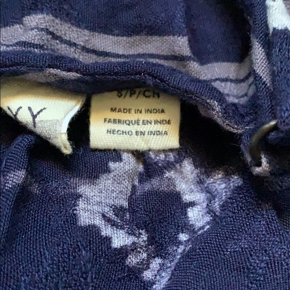 Roxy Jumper - Picture 3 of 3